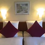 Ramor Garni Hotel 3*