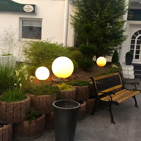 ラモー ガルニ ホテル