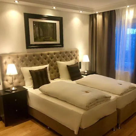 Ramor Garni Otel 3*