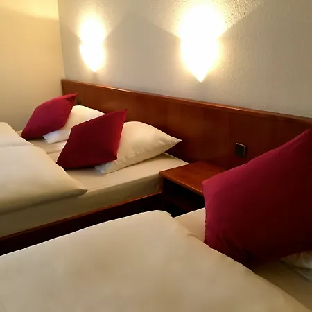 Ramor Garni Otel 3*